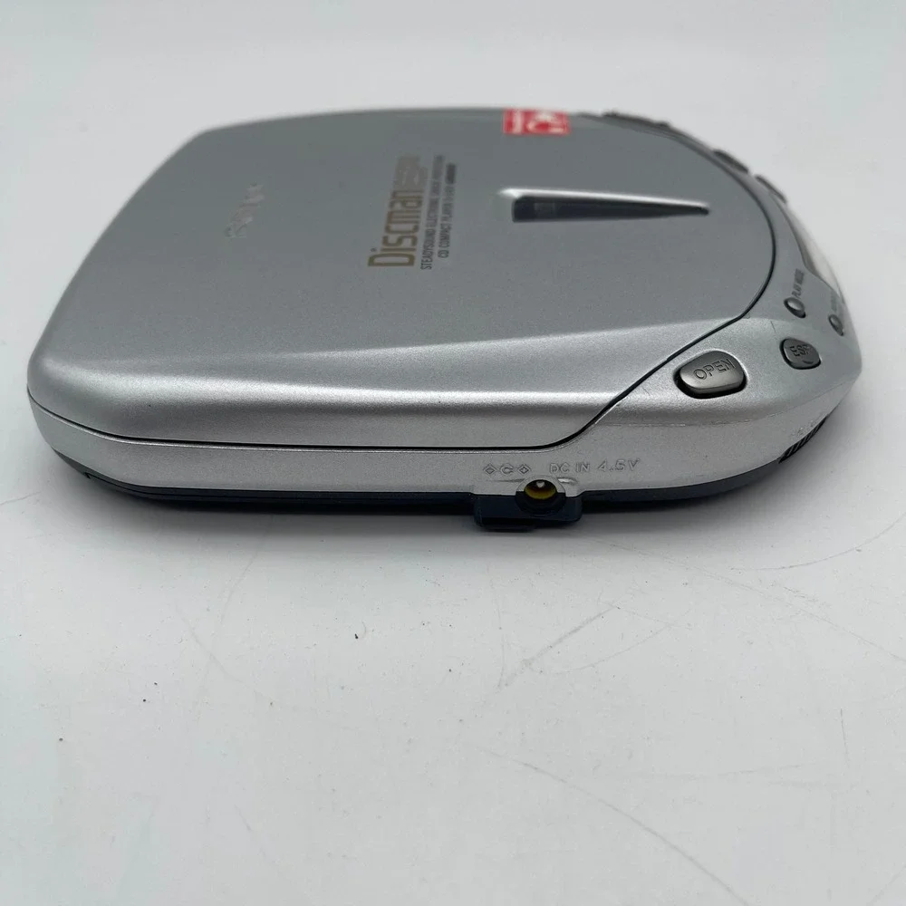 Sony Discman ESP2 D-E451 Portable CD Player Silver SteadySound Groove Vintage‎